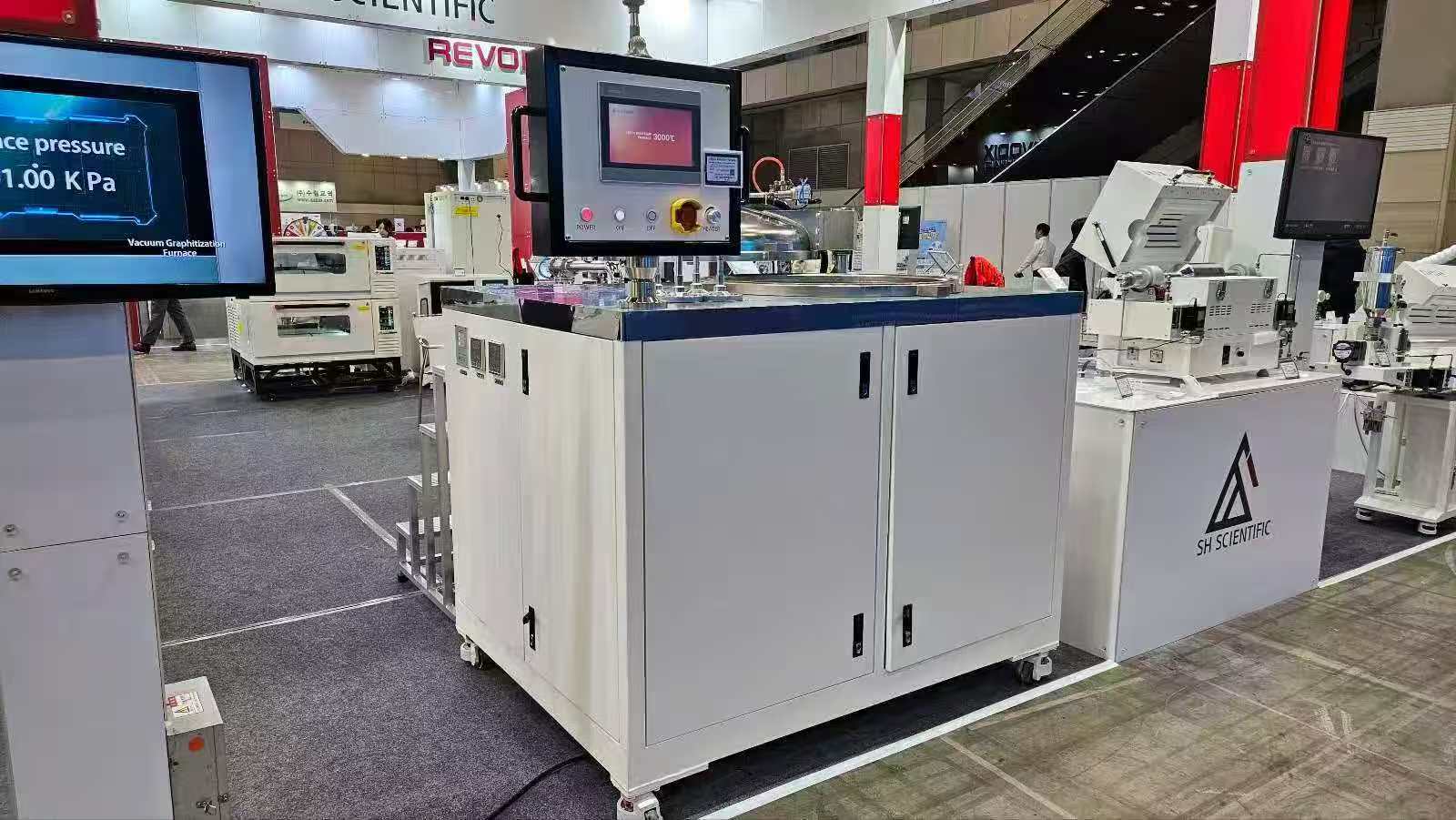 ثورة في إنتاج أنود البطارية باستخدام فرن الجرافيت ذو درجة الحرارة العالية للغاية الذي يصل إلى 3200 درجة مئوية